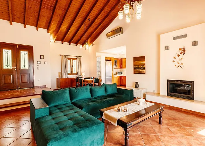 Ostria Holiday home *